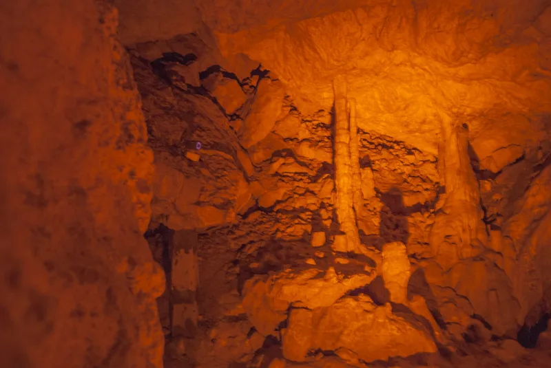 La grotte d'İnsuyu — des lacs souterrains près de Burdur